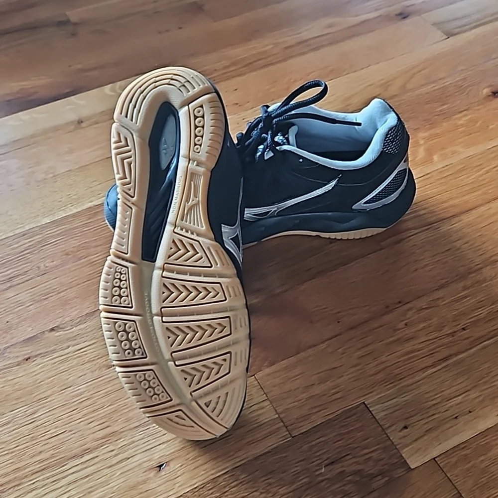Mizuno VOLLEYBALL shoes - Picture 4 of 4